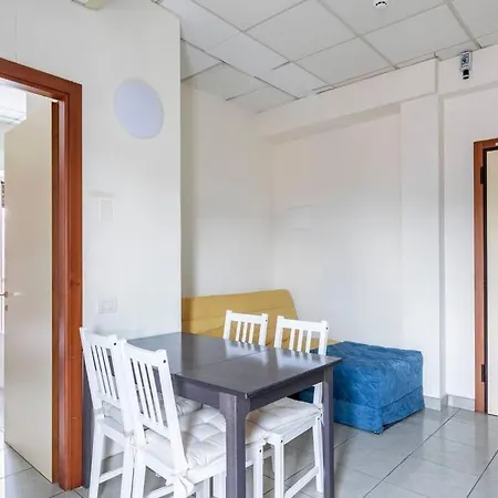 Bilocale Relax Mare-traversa Via Dante 50mt Dal Mare Riccione